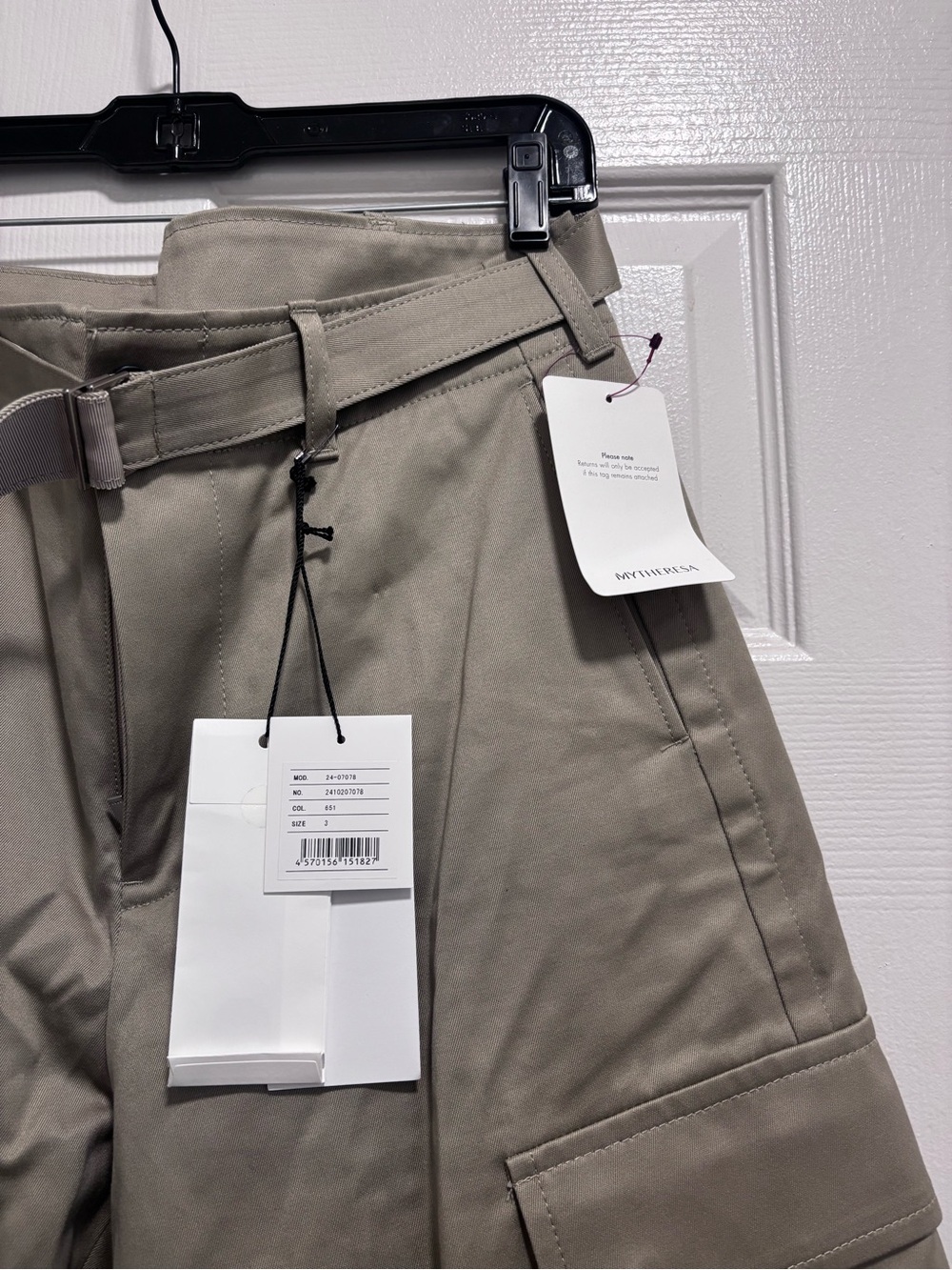 Sacai Wide-Leg Cargo Trousers. New, with tag. - Picture 7 of 16